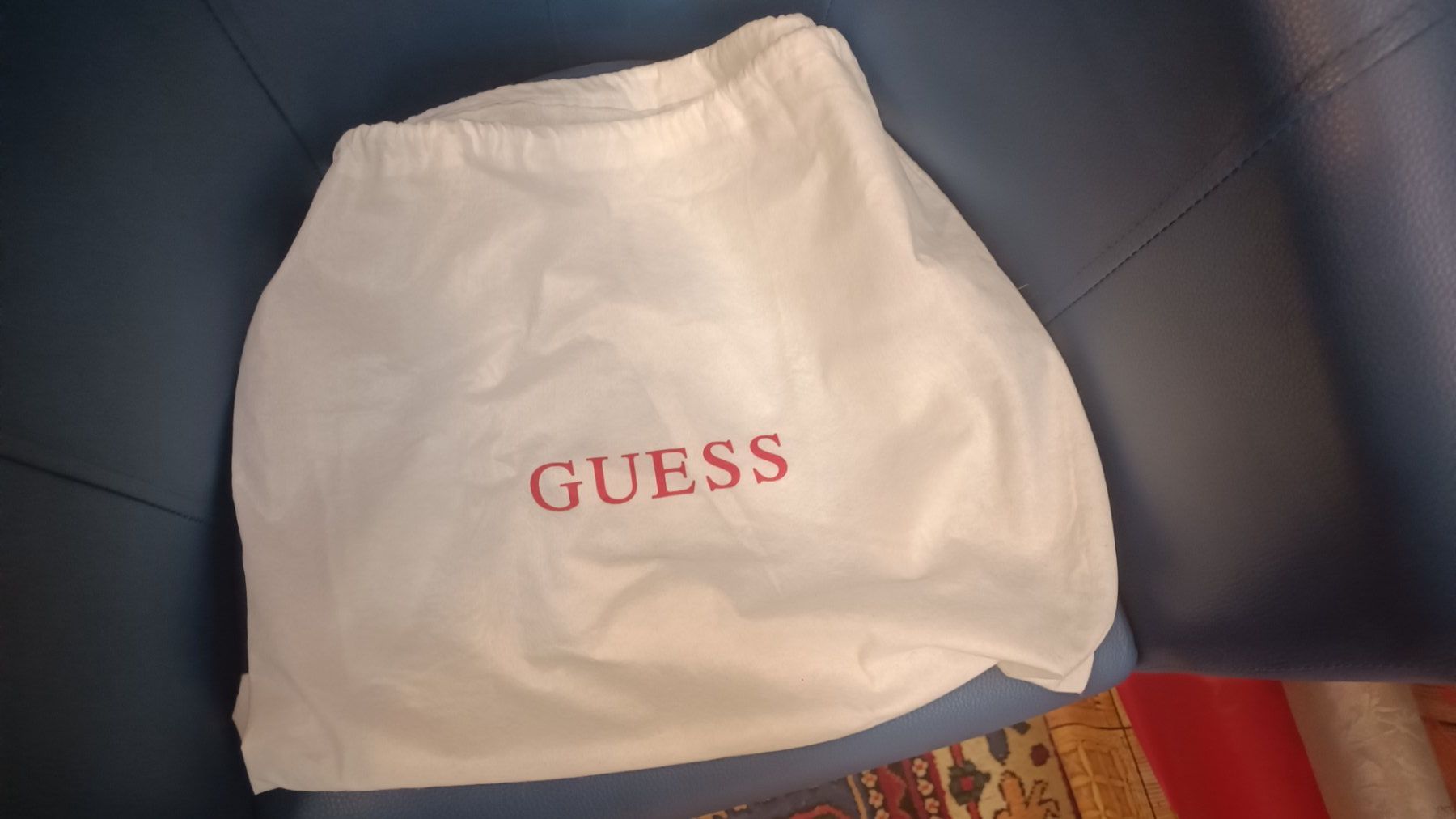 Taschen für Damen: Guess Handtasche 38x27cm – Gebraucht aus Reiden von Zofi-Brocki 4
