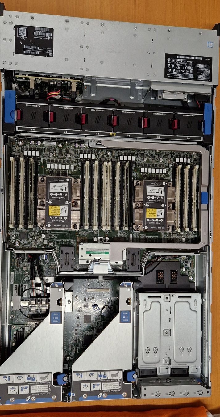Hewlett Packard Server: HPE ProLiant DL560 Gen10 Rack Server – Gebraucht aus Dietikon von vegas2007