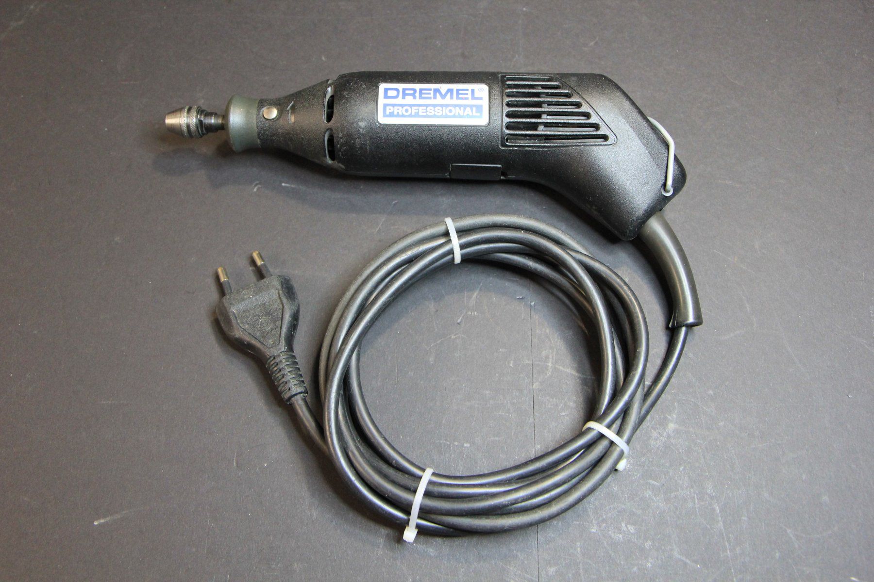 Dremel Tous les outils: Dremel Professional 398, Multitool mit Zubehör – D'occasion à Hölstein par Kraftpaket 1