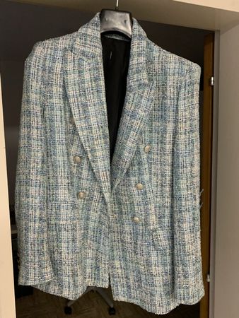 edler Blazer mit Schulterpolsterung, Gr. M