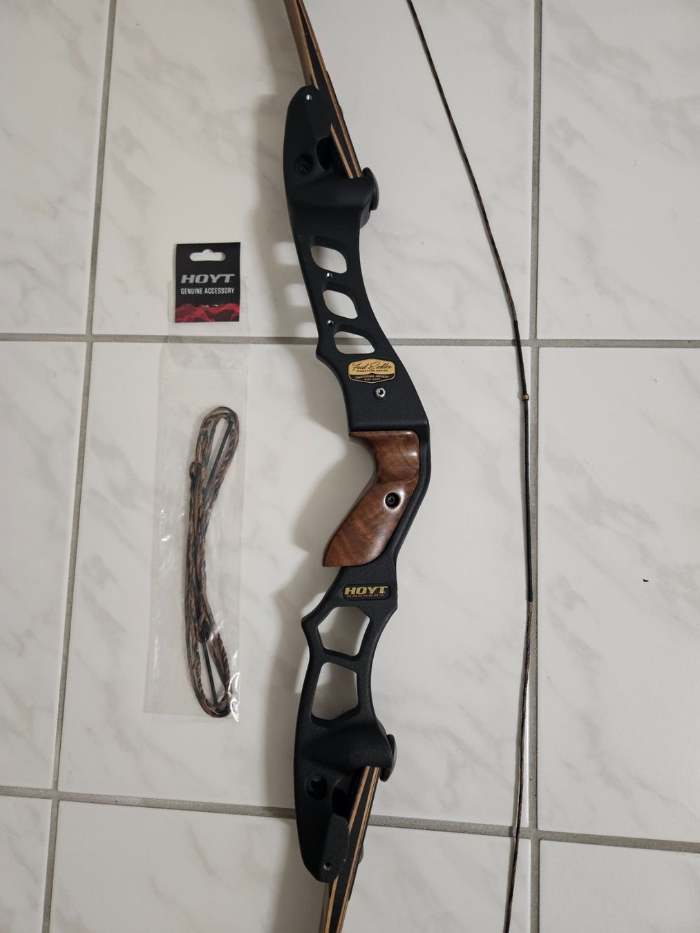 Hoyt Bogenschiessen: Hoyt Satori RH 64" Pfeilbogen – Gebraucht aus Frauenfeld von olisiolisi 1