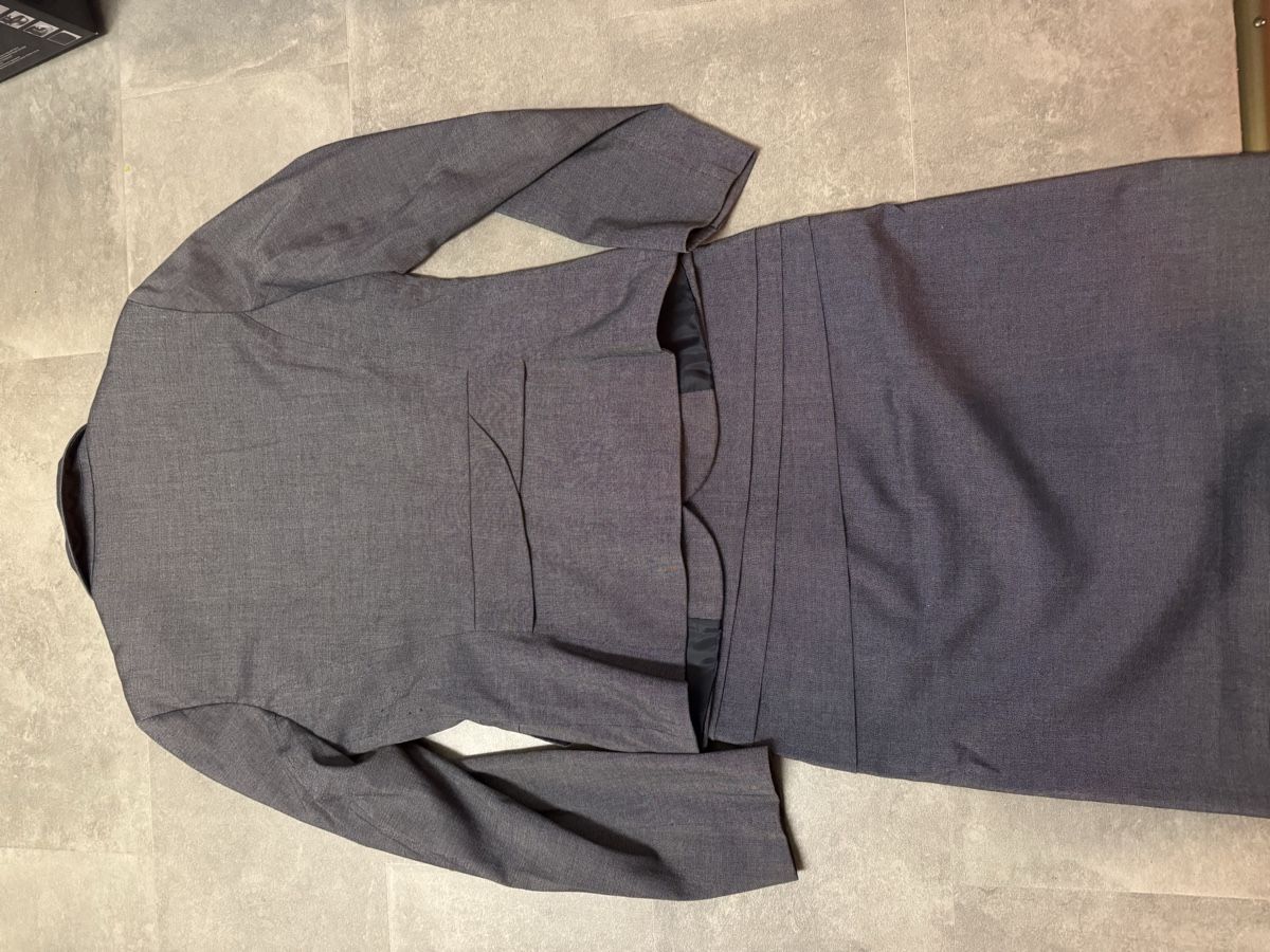 Completi & Tailleur: Grauer Anzug Jakes – Usato da Samedan venduto da rob_g658 1