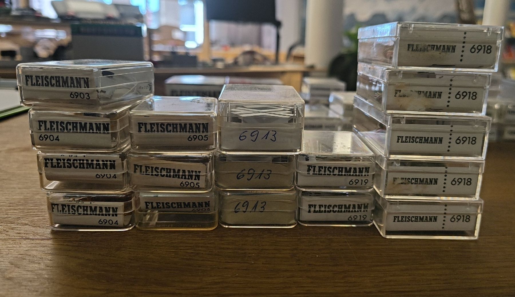 Fleischmann Modelleisenbahnen: Fleischmann Stellpult-Teile-Konvolut – Neu und originalverpackt aus Wangs von mobacom