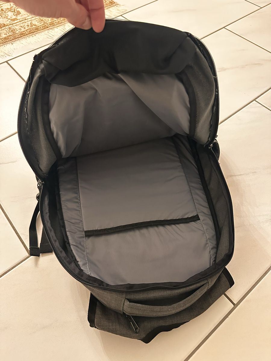 Dakine Zaini: Dakine Rucksack grau – Nuovo (secondo la descrizione) da Uitikon Waldegg venduto da verkaufgenie88 2