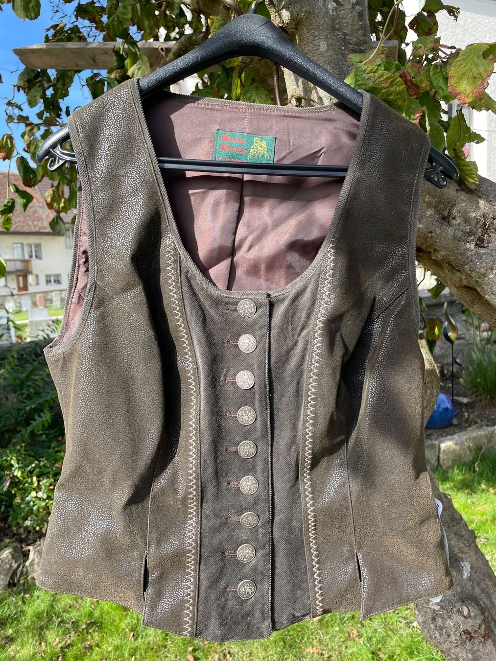 Gilets & Westen: Schille – Neu und originalverpackt aus Benken ZH von stefiz