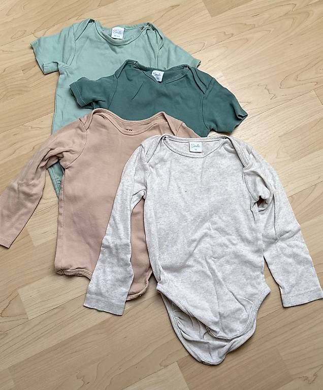 Kleiderpakete & -sets: 2x Langarm & 2x Kurzarm Body – Gebraucht aus Wichtrach von coco-g