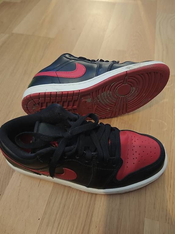 Chaussures hommes: Nike Jordan Air in Schwarz Rot – D'occasion à Steinach par jas_58s5 2