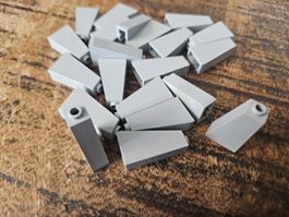 lego 4460a lot de 20 pièces Light Bluish Gray Slope 75 2 x 1