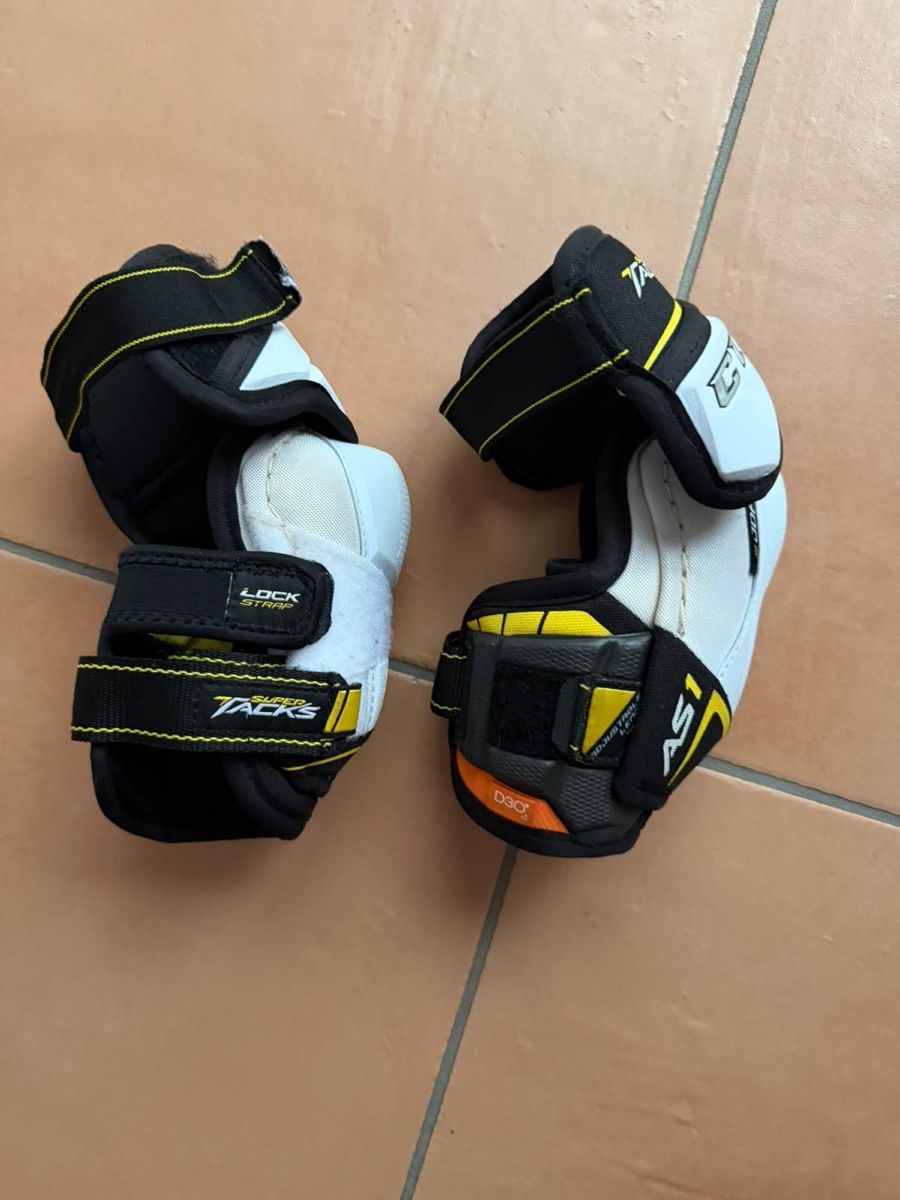 Ccm Schutz & Schoner: CCM Ellbogenschoner Super Tacks AS1 Junior Medium – Gebraucht aus Boll von naj_8w6f 1