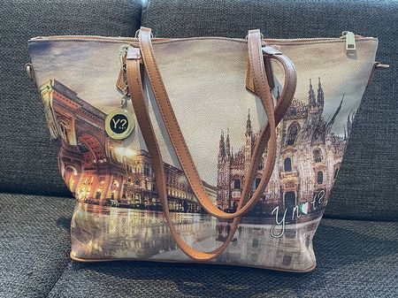 Handtasche