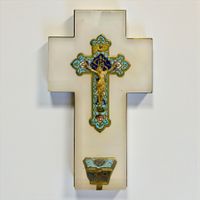 Ancien bénitier crucifix en bronze émaillé cloisonné et onyx
