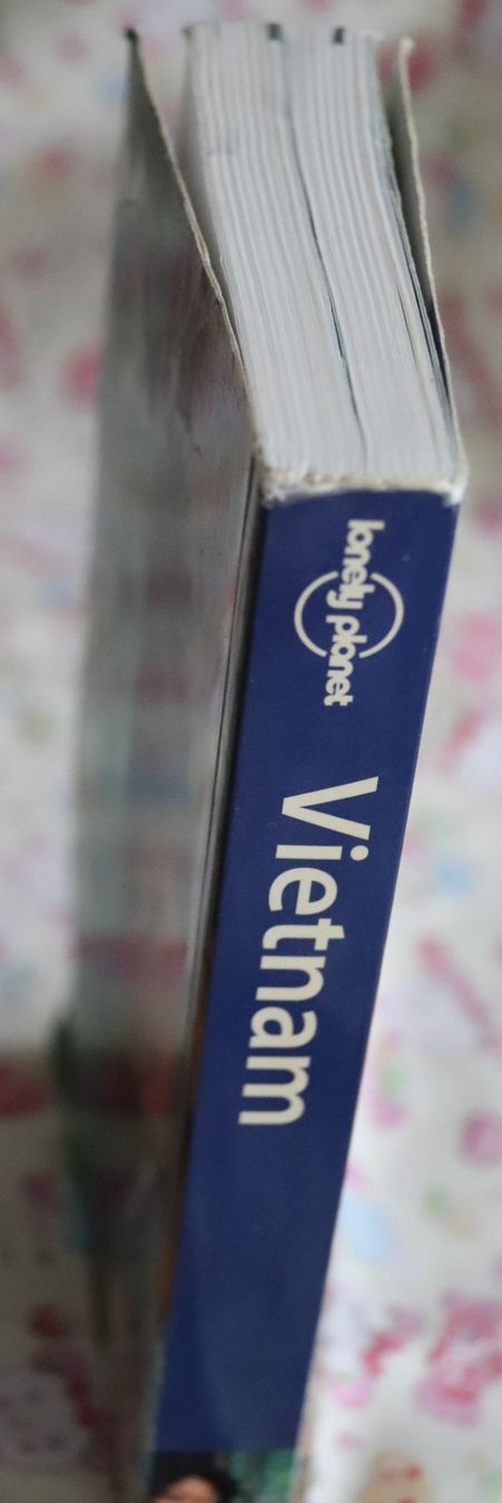 Libri: Vietnam - Reiseführer auf Englisch – Usato da Glattfelden venduto da Sirax 2