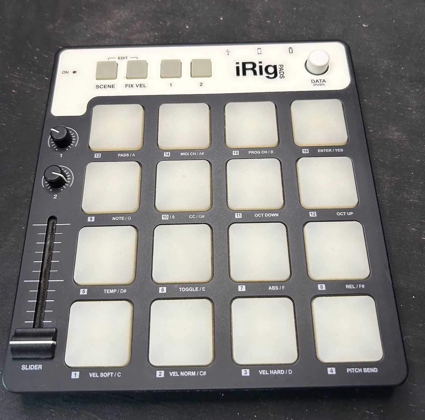 Strumenti musicali: iRig Pads Controller MIDI gebraucht guter Zustand – Usato da Biel/Bienne venduto da JAN-SOLO