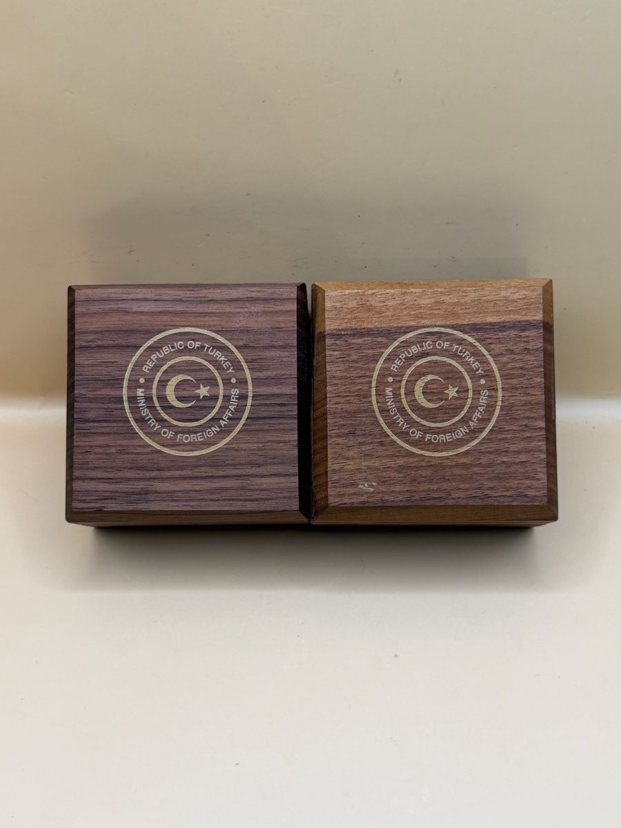 Gemelli: 2x Turkish Diplomatic Cufflinks w/ MFA Presentation Boxes – Usato da Genève venduto da sho_67qj