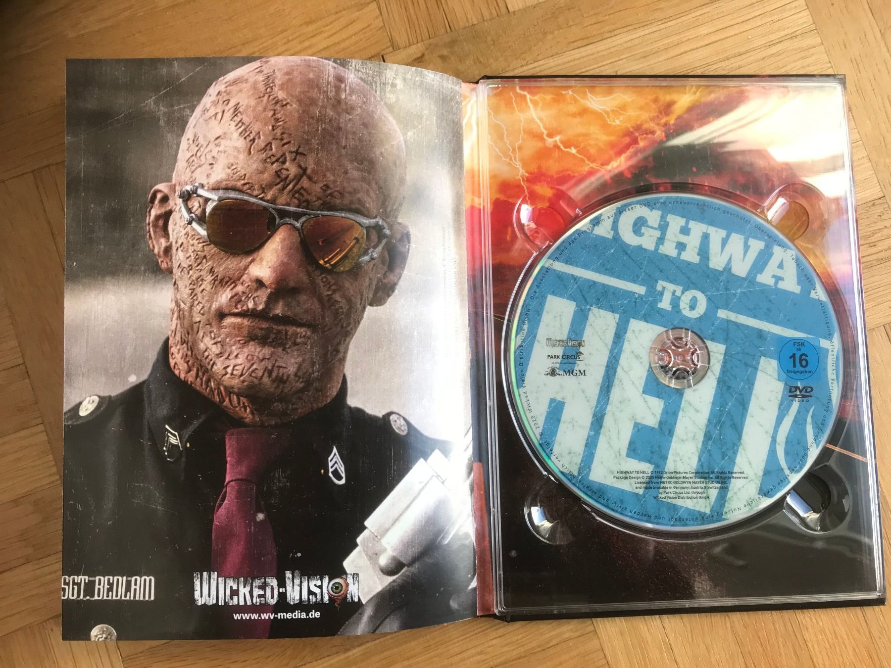 Tutti i DVDs: Highway to Hell - Mediabook Cover A - Blu-ray + DVD – Usato da Zürich venduto da Malcom 2