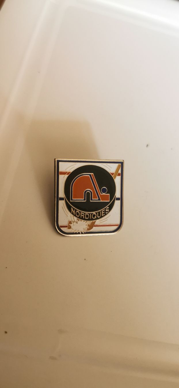 Placchette & Badge: Pin Québec Nordiques  – Usato da Genève venduto da vins50