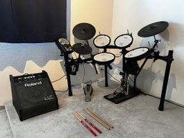 Roland TD‑11KV V‑Drums EDrum Set + PM‑10 Monitor Top Zustand