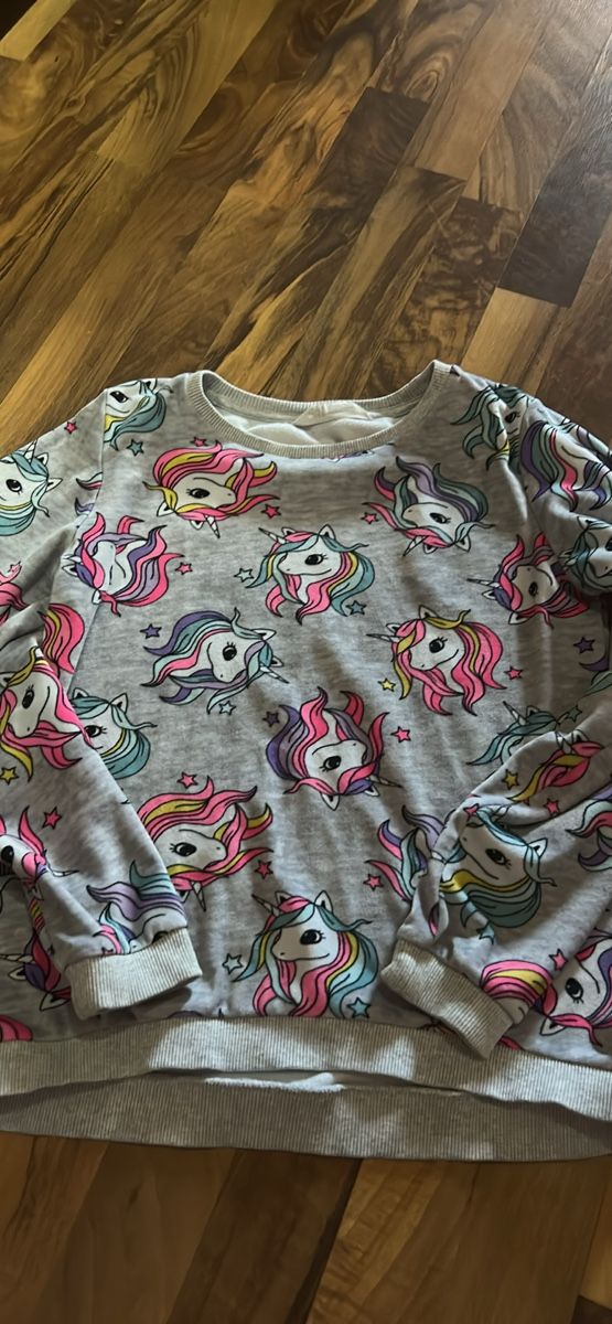 H&M Pullover & Sweatshirts: Pull léger 140  – Gebraucht aus Couvet von ori_8sbk