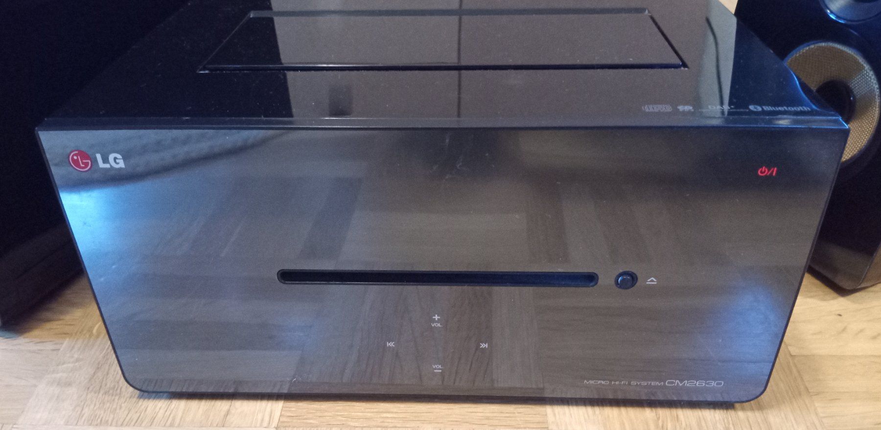 LG Multimediaplayer & Streamer: LG Micro HIFI-System CM2630 – Gebraucht aus Fribourg von Mikele0 1