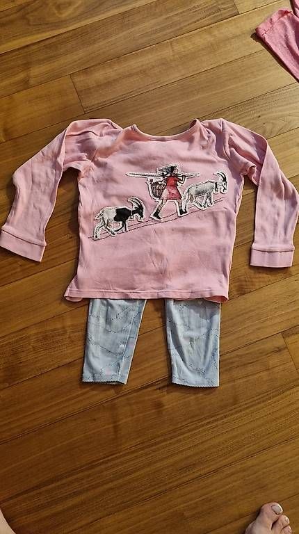 Lotti & Set di vestiti: Div. Pulli-Kleidchen mit Leggins Gr. 98 - 116 – Usato da St. Gallen venduto da Libelle99 2