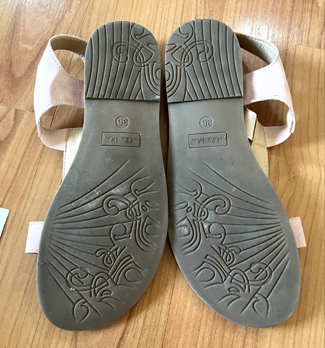 Scarpe per ragazze: Leder-Sandale Grösse 36 – Usato da Jonschwil venduto da Theswissmiss 2