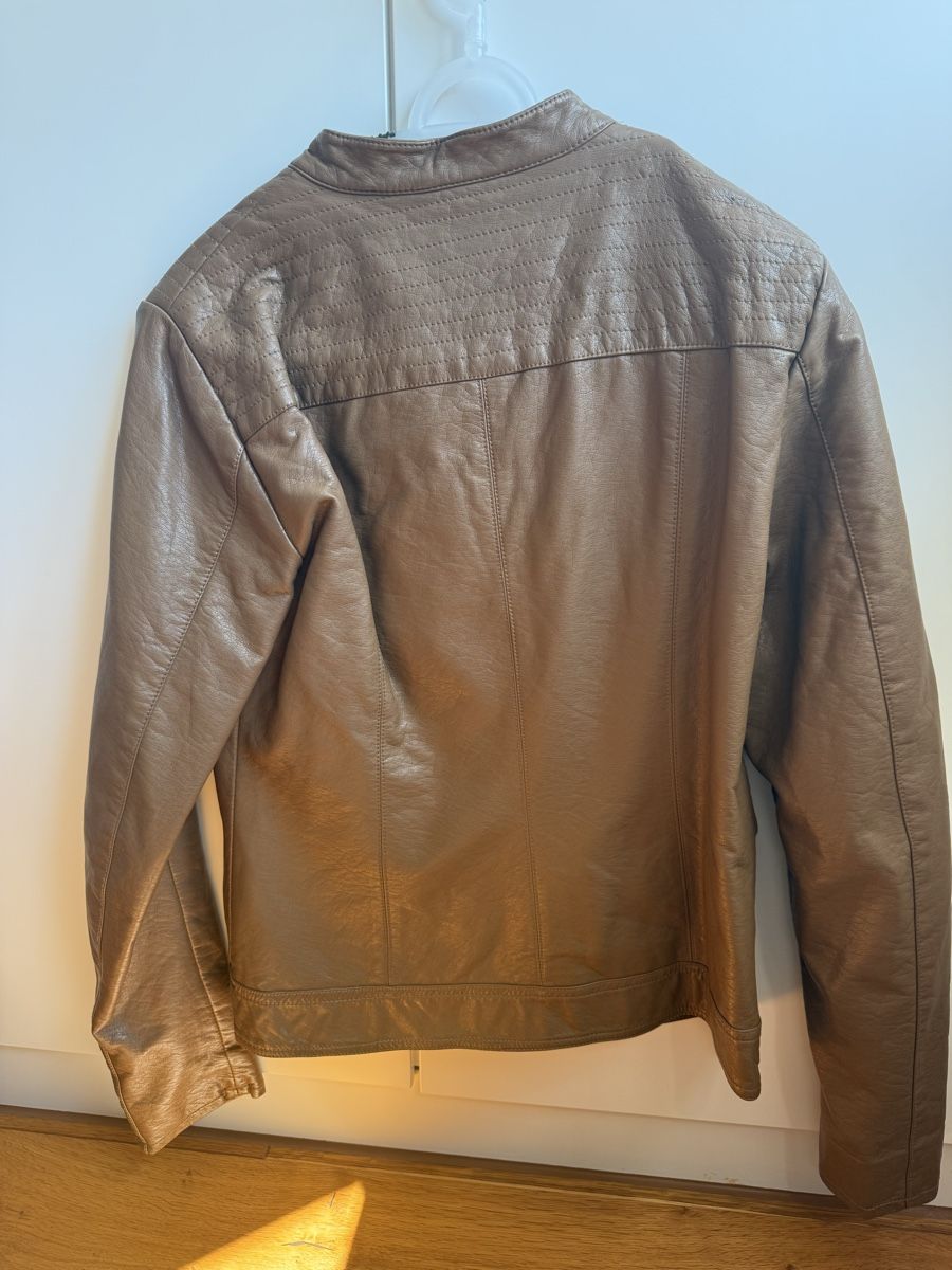 Only Jacken: Only Lederjacke, Grösse 40, Neuwertig – Neu (gemäss Beschreibung) aus Einsiedeln von important__ 1