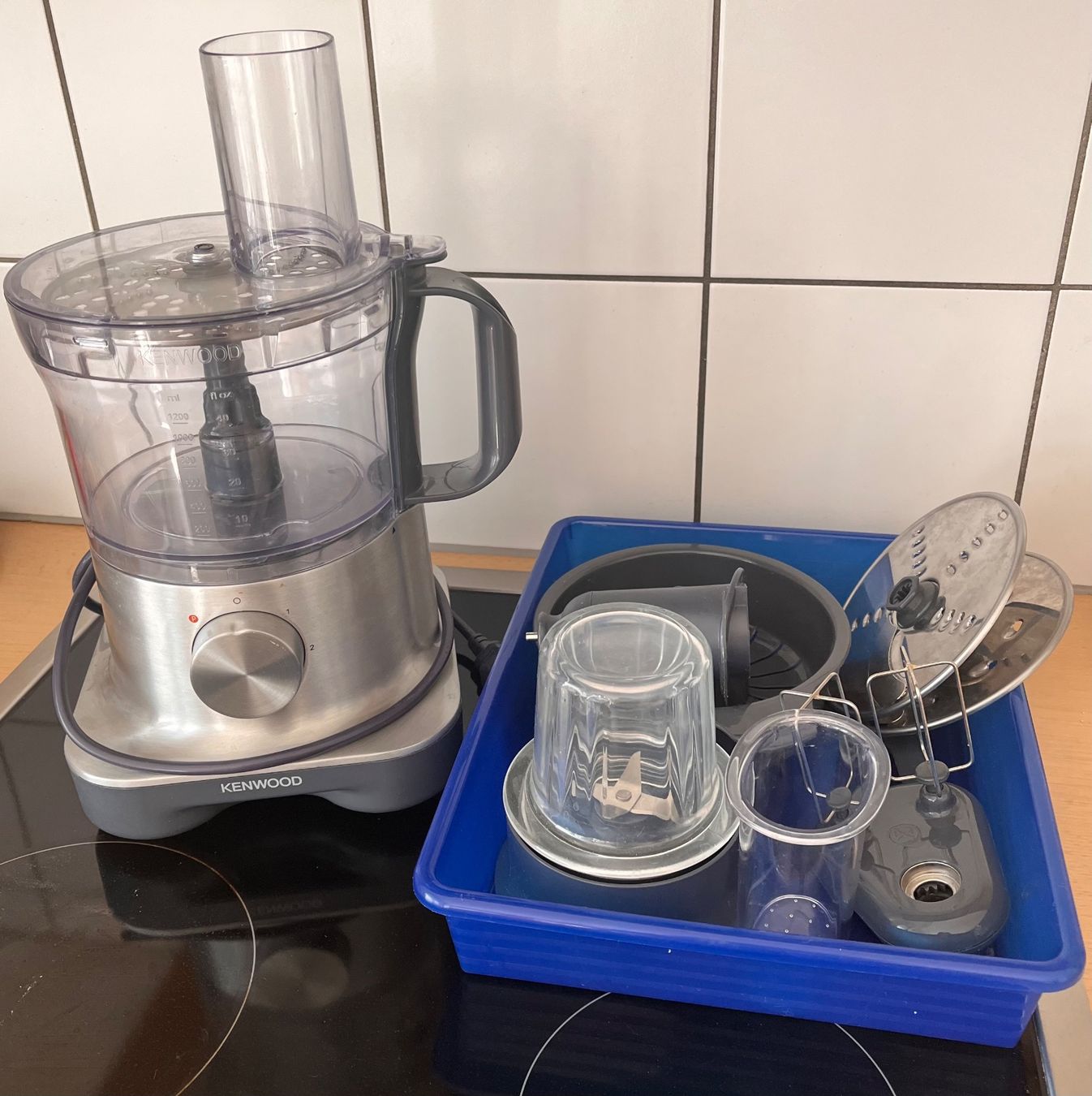 Kenwood Appareils de cuisine: Kenwood Küchengerät – D'occasion à Bühl b. Aarberg par Schwellaelmeli