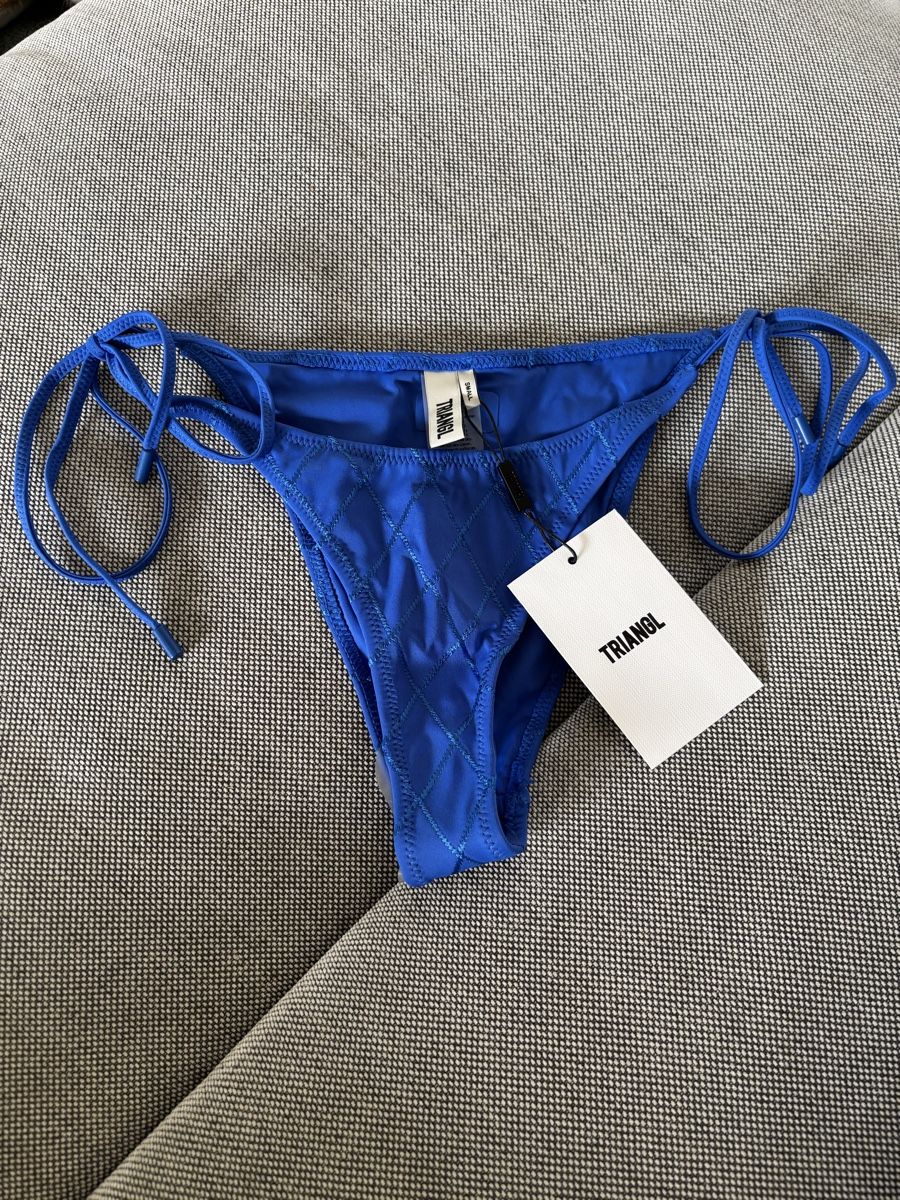 Badekleider & Bikinis: Triangl Blue Balconette Bikini Set Mala – Neu und originalverpackt aus Winkel von Zimtguetzli 4