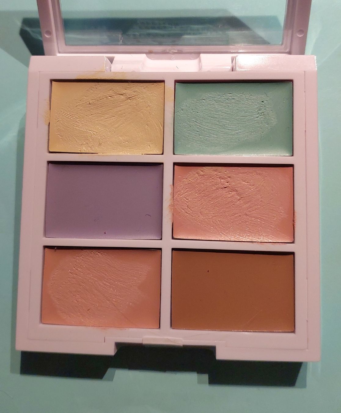NYX Professional Makeup Make-up: NYX-PROFESSIONAL-MAKEUP 3C Palette – Usato da Brunnen venduto da CHOUCHOU. 1