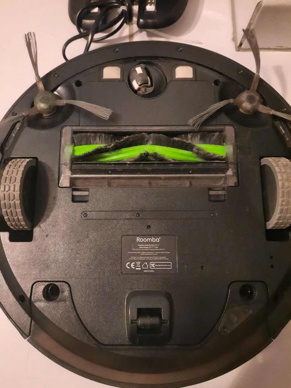 Irobot Staubsauger & Zubehör: Roomba – Defekt aus Rüti ZH von 11120 1