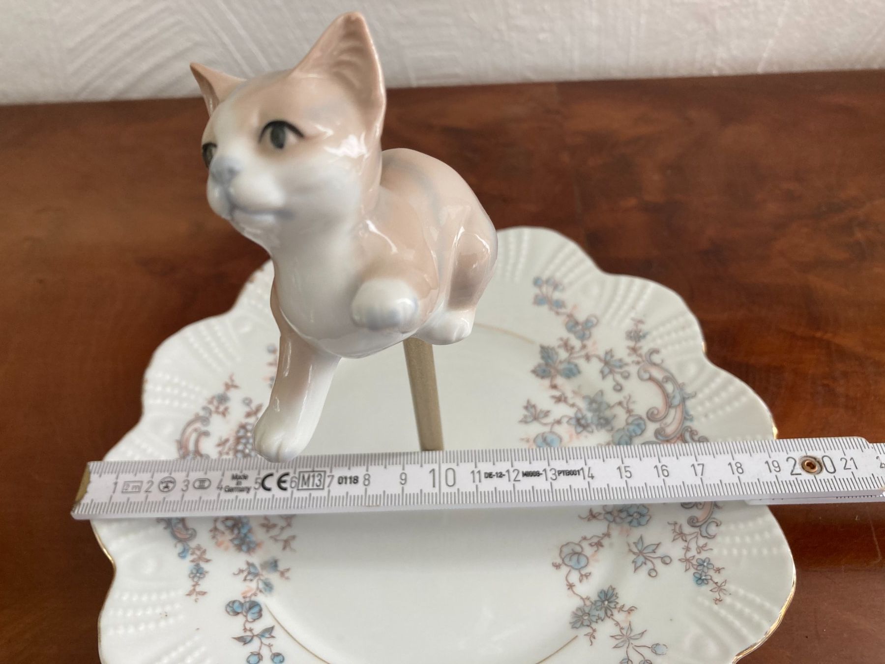 Piatti: Etagere mit Porzellan -  Kätzchen – Usato da Subingen venduto da ArtBead 8
