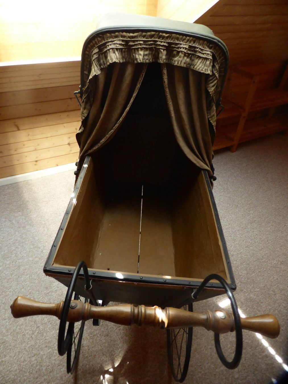 Carrozzine: Kinderwagen um 1890 – Usato da Oberglatt ZH venduto da cyringo