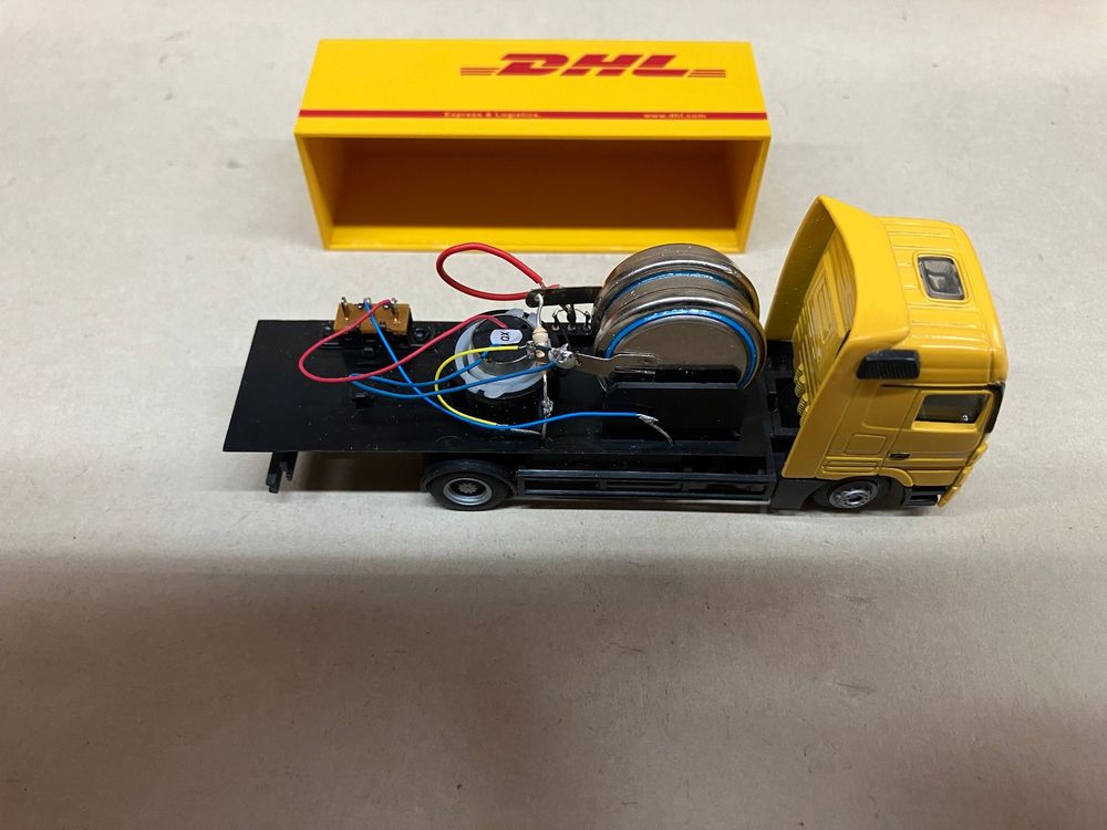 Faller Modelleisenbahnen: Faller H0 LKW Mercedes Actros "DHL", Car System – Gebraucht aus Neuendorf von sitek071 4