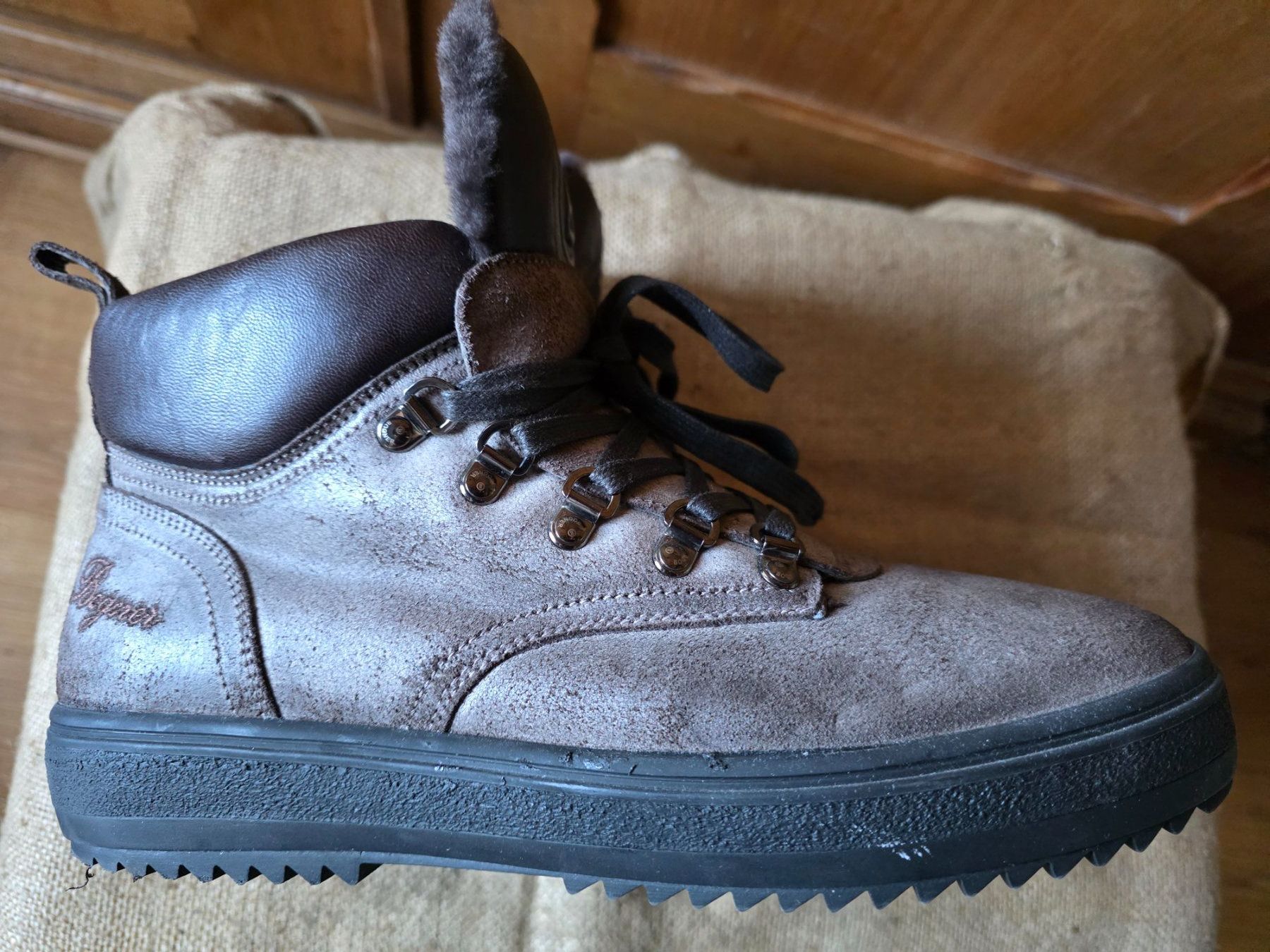 Bogner Scarpe da uomo: Willy Bogner - Winter Schuhe mit Spikes Grösse 42.5 – Usato da Walterswil BE venduto da Lonitti 1
