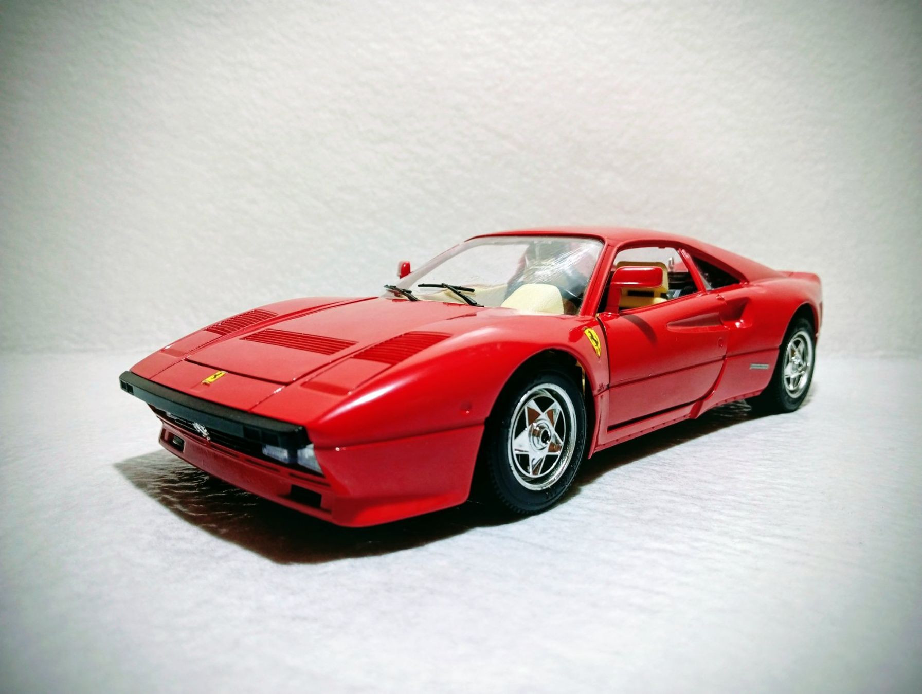 Ferrari Modellini d'auto: Ferrari GTO 1984 – Nuovo (secondo la descrizione) da Huttwil venduto da Secondtrain