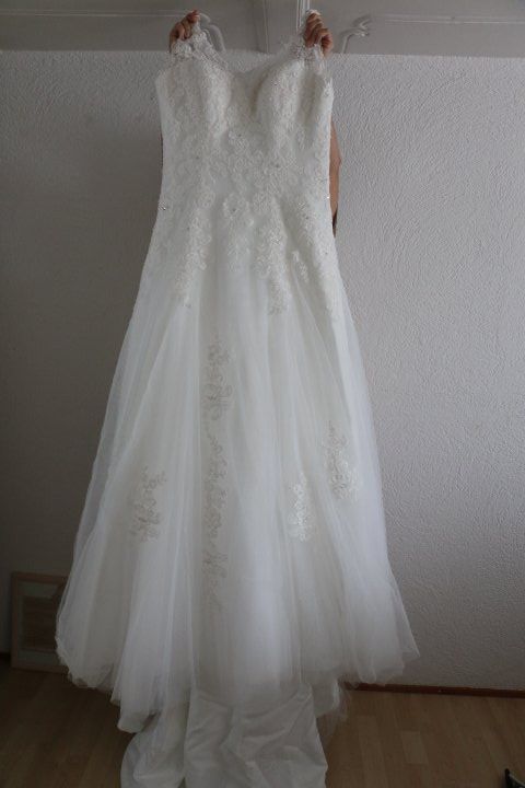 Vestiti: Brautkleid, einmal getragen, Grösse 44/46 – Nuovo (secondo la descrizione) da Bülach venduto da thavathassathees