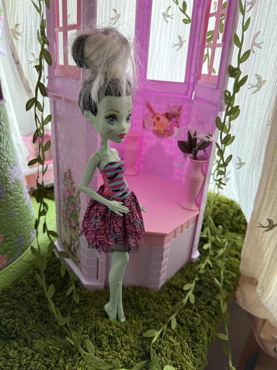 Bambole: Barbie Mattel Monster High Frankie Stein – Usato da Ecublens VD venduto da charliecinquillo 1
