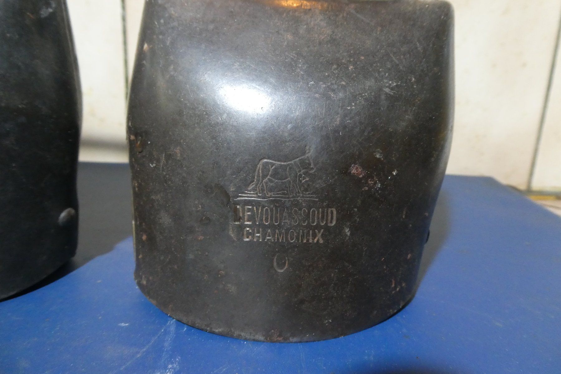 Chamonix Glocken & Treicheln: Chamonix n0 2 ..1..0 – Gebraucht aus Fontaines NE von monloisir 3