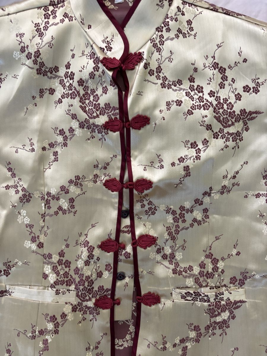 Blusen: Asiatische Bluse – Gebraucht aus Wädenswil von Gagegia 1
