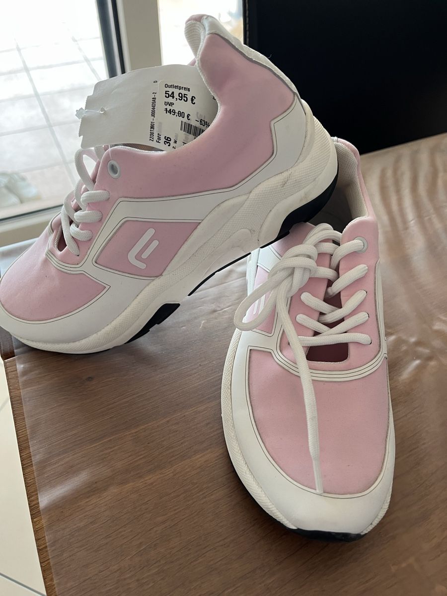 Damenschuhe: Damen Sneakers Formarina Milano – Neu (gemäss Beschreibung) aus Merlischachen von Frosch042