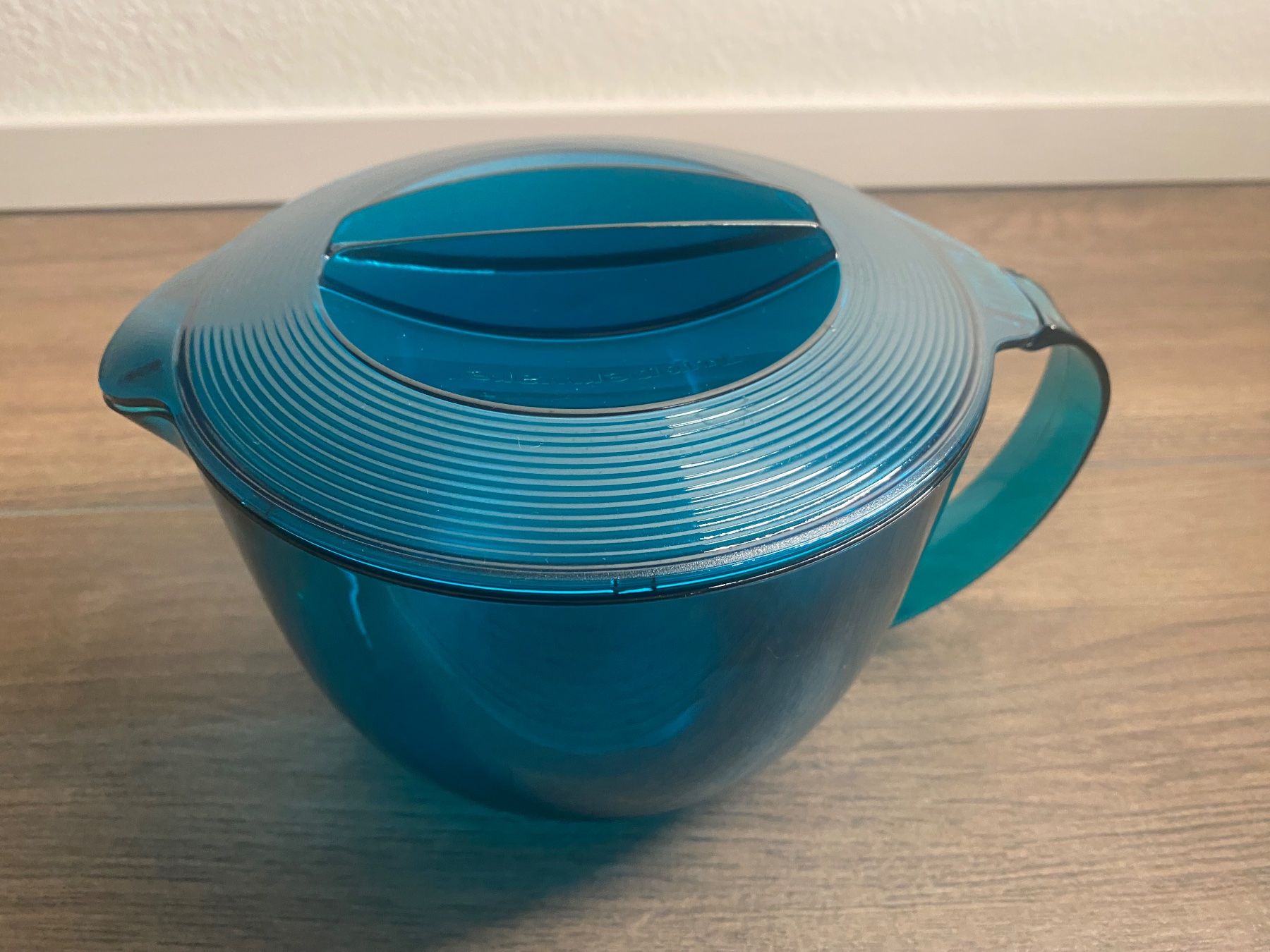 Tupperware Contenitori & Simili: Tupperware MicroCook Krug 1 Liter blau – Usato da Pratteln venduto da a23_j2gs