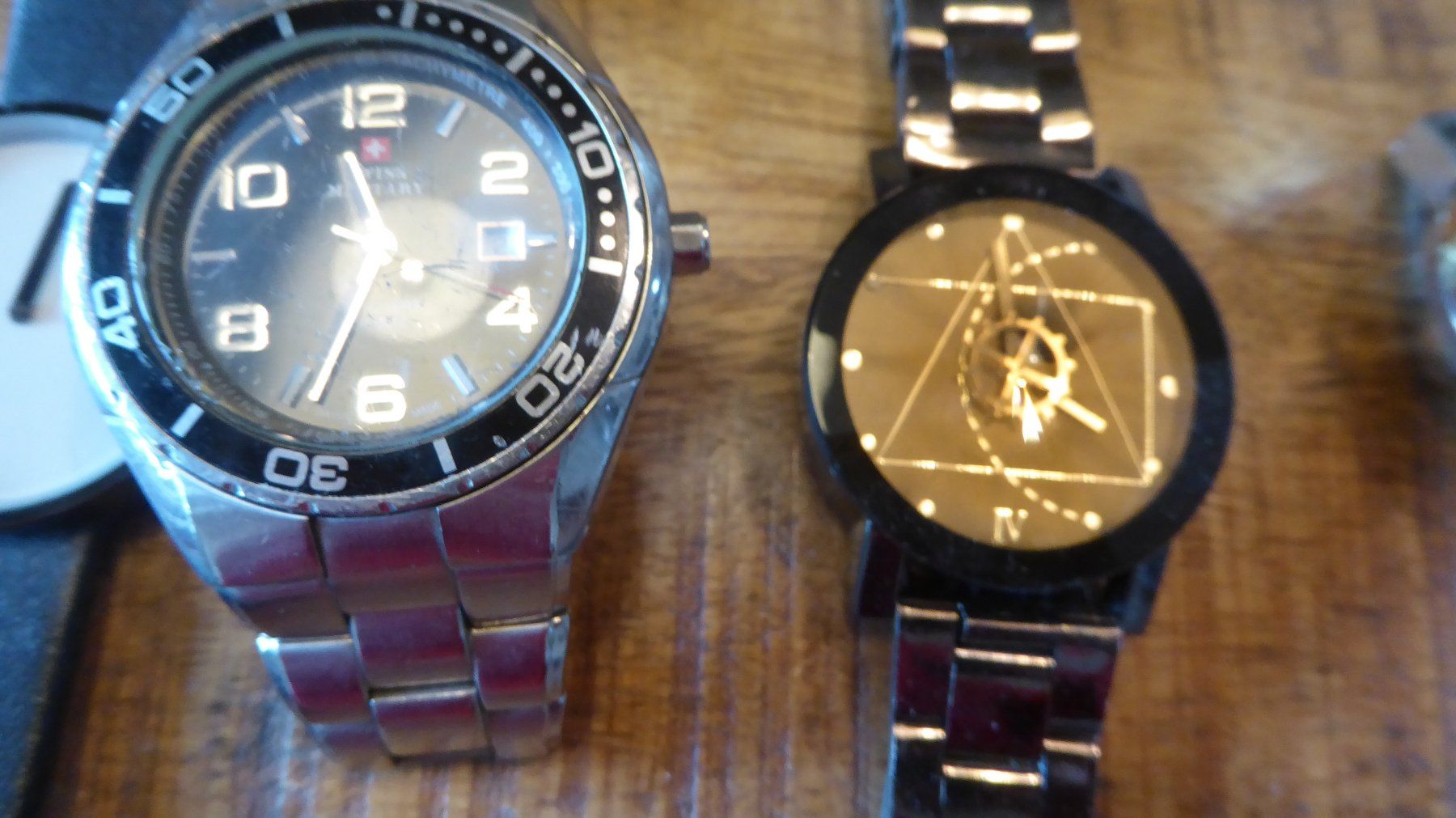 Orologi: 9 Armbanduhren ohne Batterie – Usato da Sargans venduto da Benziner 2