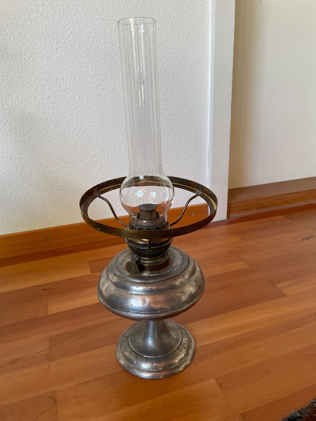 Lampen: Antike Petroleumlampe – Gebraucht aus Olsberg von iri_pn9t