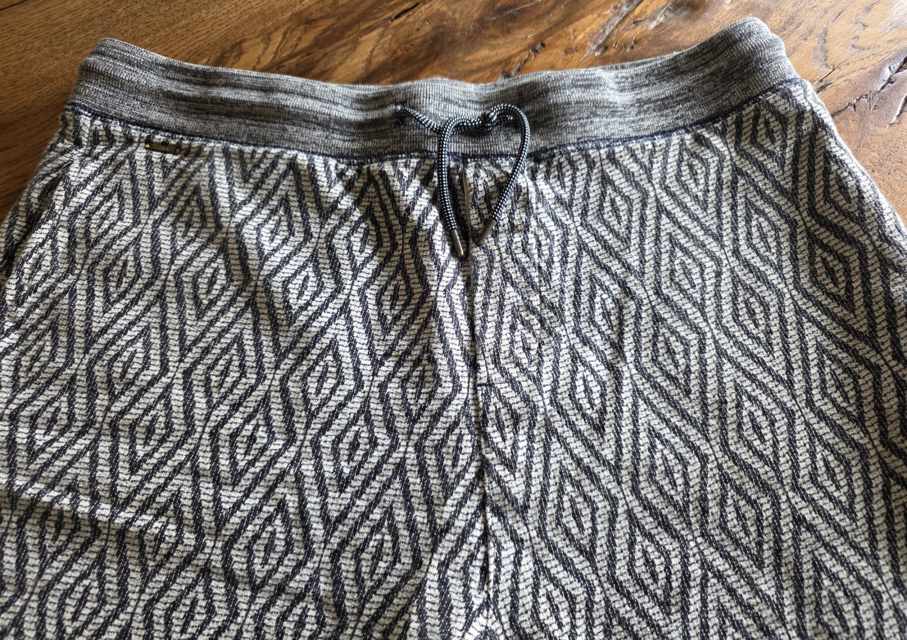 Maison Scotch Pantaloni: Herren-Shorts Marke Scotch & Soda – Usato da Basel venduto da sci_67ms 2