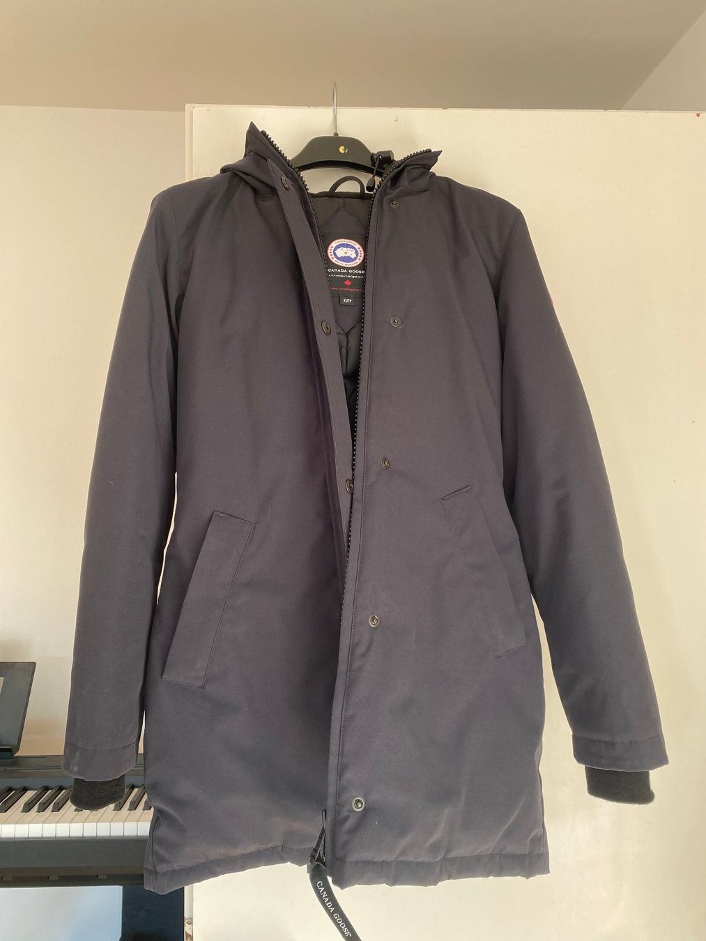 Canada Goose Mäntel: Canada Goose Parka navyblau Victoria – Gebraucht aus Zürich von cookiemonster2222