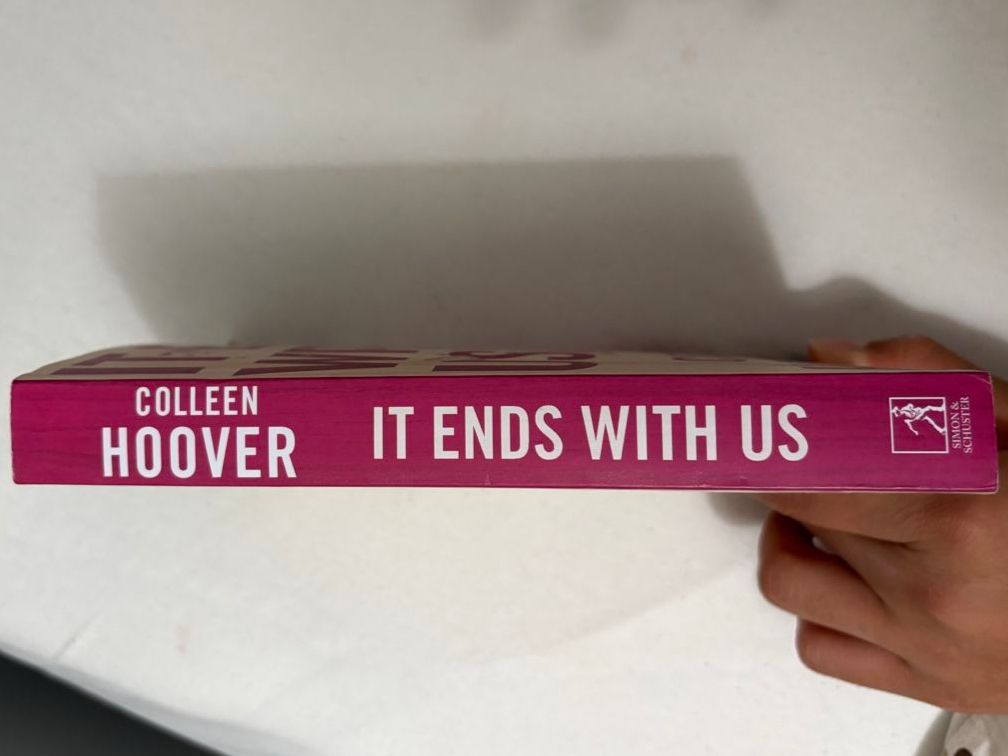 Libri: It Ends with us - Colleen Hoover – Usato da Steffisburg venduto da set_w6vq 4