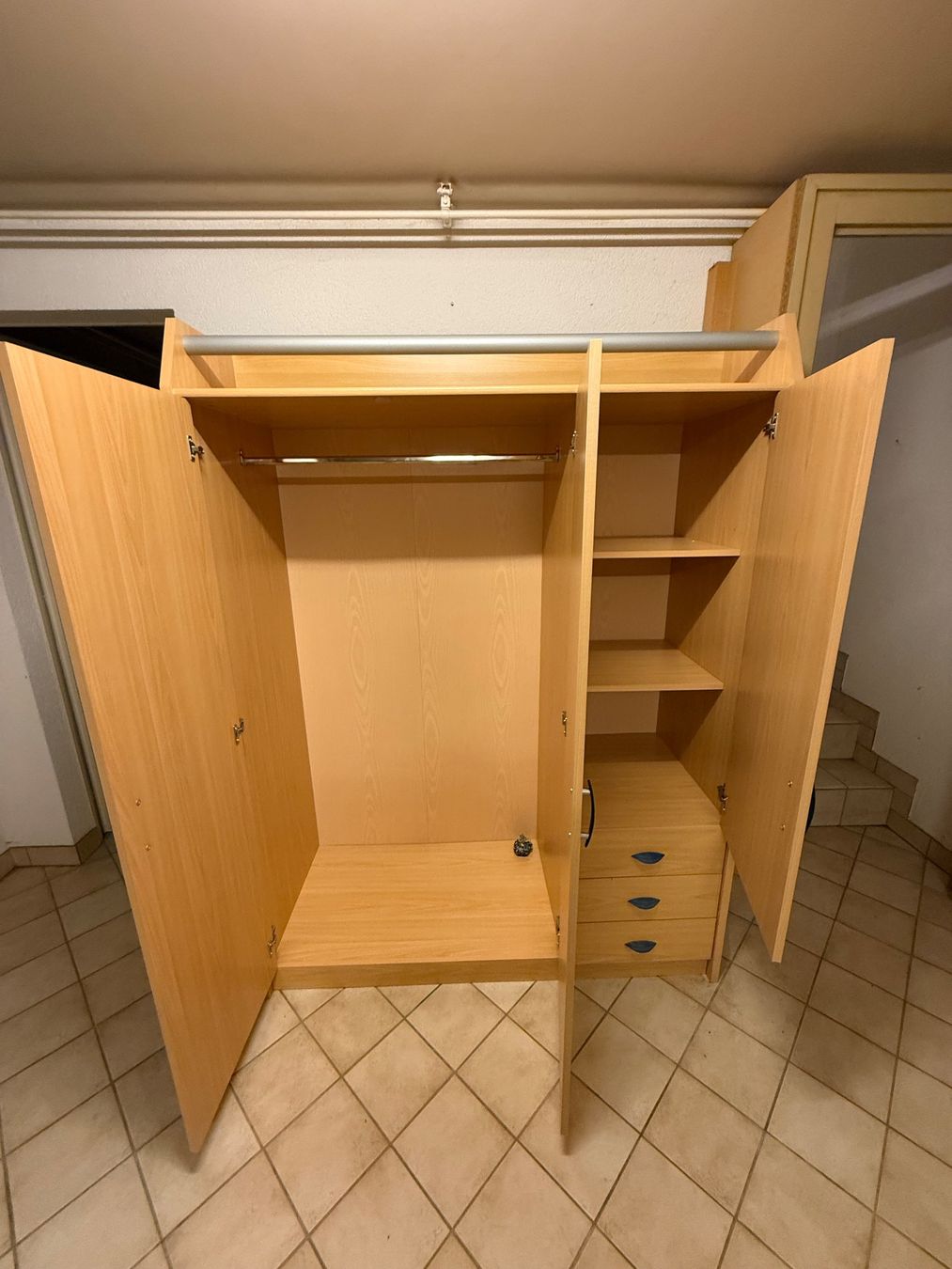Armadi: Armoire en bois – Usato da Versoix venduto da cha_8gjn 1