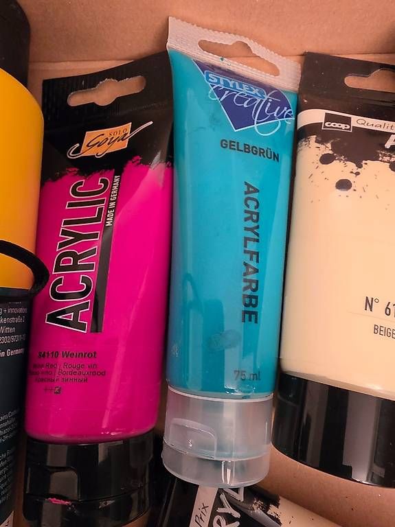Farben: Acrylfarben Occasion – Gebraucht aus Winterthur von Christinakim 2