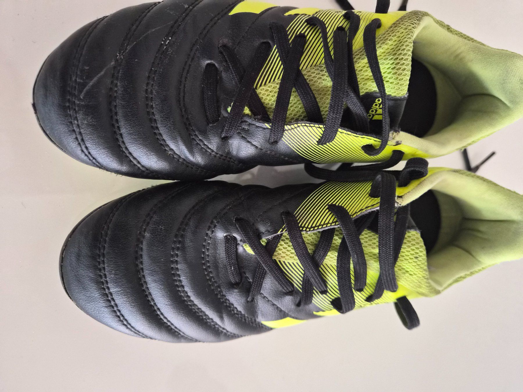 Adidas Chaussures garçon: Fussballschuhe Adidas 35 1/2 – D'occasion à Bellikon par maxa77 2