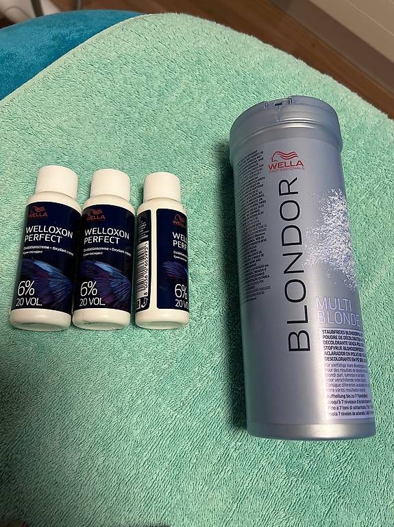 Tinte: Wella Blondier-Set  – Usato da Balsthal venduto da Malisha2009